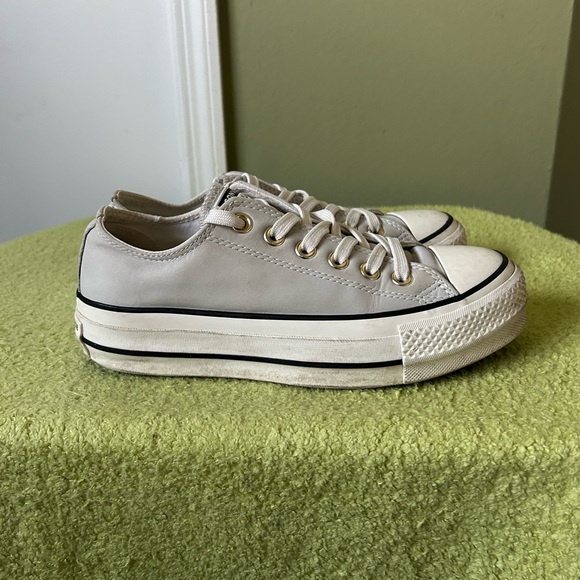 Converse Shoes - Converse Platform Pale Grey Leather Low Top Women’s Sneakers Sz 6.5